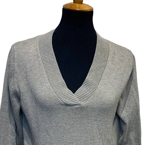 GAP Womens Large Deep V Neck Long Sleeve Cotton Blend Pullover Sweater - Picture 2 of 5